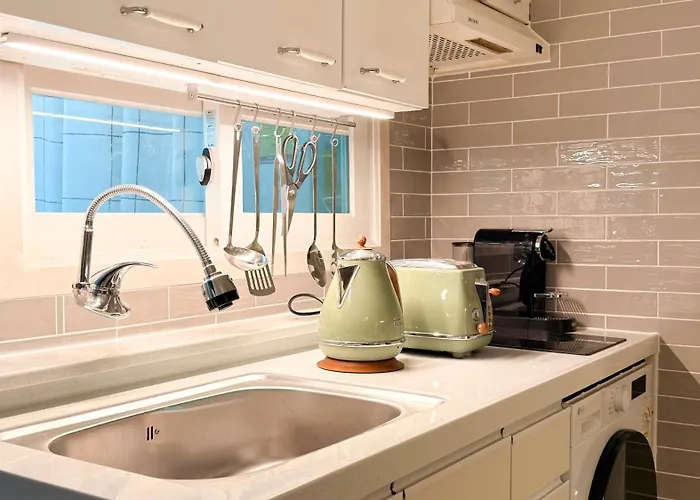 Wellness, New Accommodation, 3 Rooms, 4 Minutes On Foot From River Park, Near Hongdae Seul