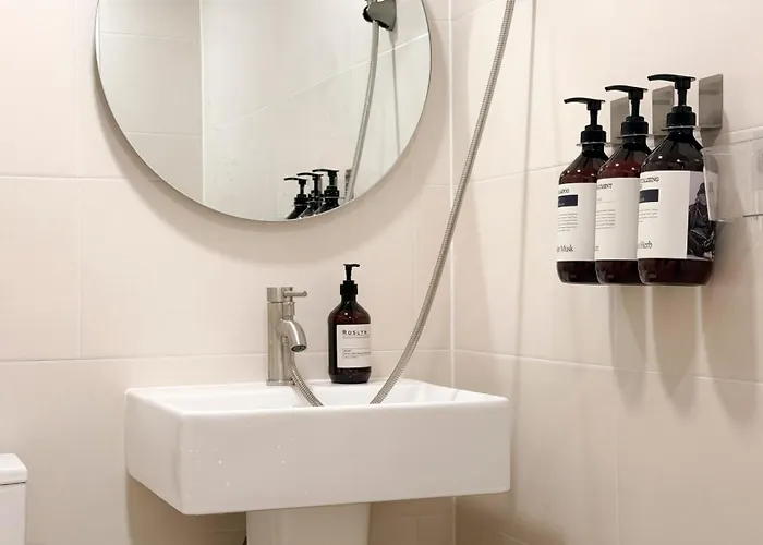 Wellness, New Accommodation, 3 Rooms, 4 Minutes On Foot From River Park, Near Hongdae Apartamento